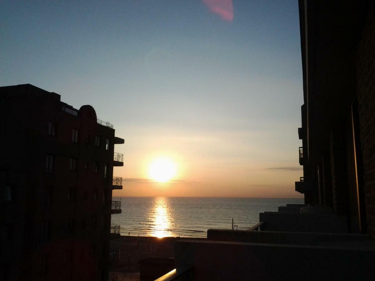 Zonnig Appartement Met Zeezicht Коксейде Екстериор снимка